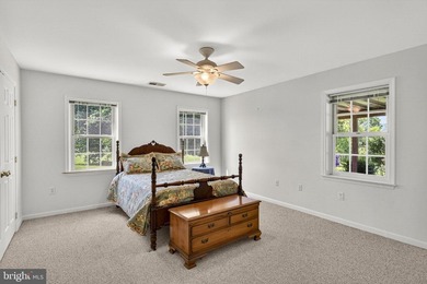 Price Reduced! Come take a look at this large custom- built home - photo 37
