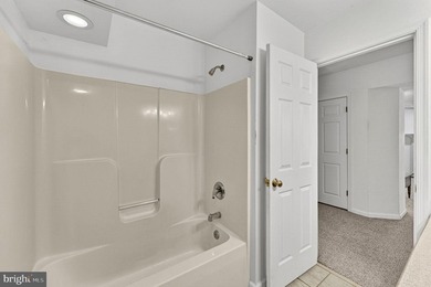Price Reduced! Come take a look at this large custom- built home - photo 41