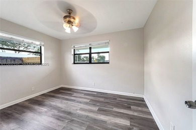 Spacious single-family home with no HOA featuring 4 bedrooms and - photo 14