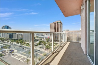 Welcome to the Aqua Towers, where luxury living meets - photo 14