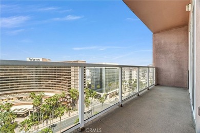 Welcome to the Aqua Towers, where luxury living meets - photo 16