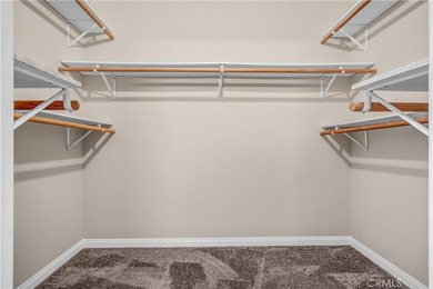 Welcome to the Aqua Towers, where luxury living meets - photo 22