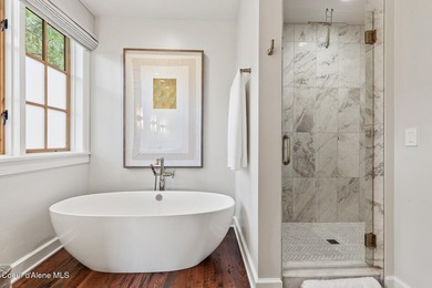 Discover a refined take on the classic Gozzer Cabin--beautifully - photo 23