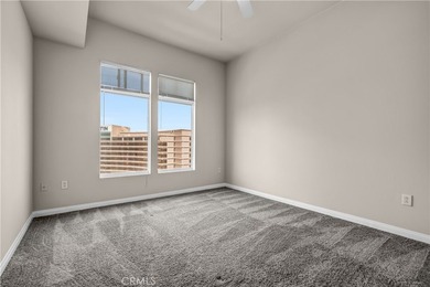 Welcome to the Aqua Towers, where luxury living meets - photo 24