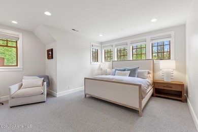 Discover a refined take on the classic Gozzer Cabin--beautifully - photo 26