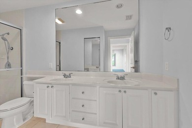 Beautiful Capri model in The Lakes at Tradition. Immaculate - photo 28