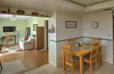 Beautifully updated 2 bedroom, 2 bath split floor plan condo in - photo 9