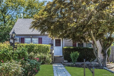 LOCATION!!! Nestled on a quiet dead end street this charming - photo 2