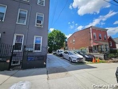 REO- as is- East new york brooklyn rare opportunity! Vacant lot! - photo 1