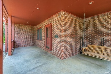 Enjoy the golf course community living in this beautiful - photo 2