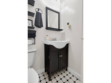 Welcome to 213 Elm Street in charming Mitten Park & Terrace! - photo 40