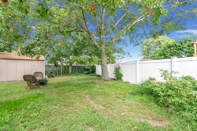 Wide Line Hi Ranch 4/5 Br, 2 Full Baths in Ocean Harbor. Close - photo 10