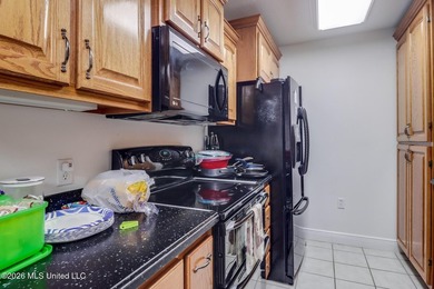 Waterfront living at an unbeatable price! This move-in ready 3