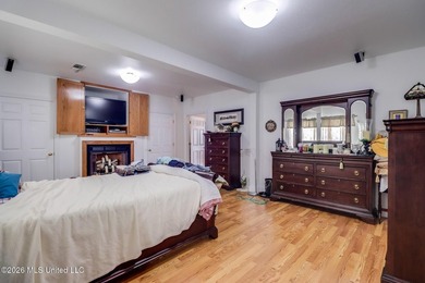 Waterfront living at an unbeatable price! This move-in ready 3