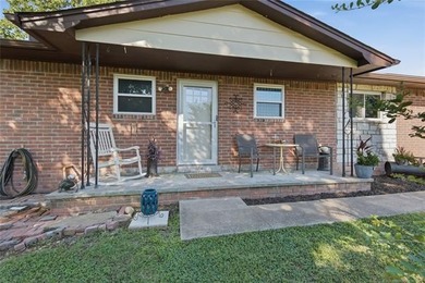 Beautiful brick home on a quiet corner lot, conveniently located - photo 4
