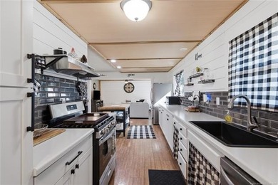 Beautiful brick home on a quiet corner lot, conveniently located - photo 8
