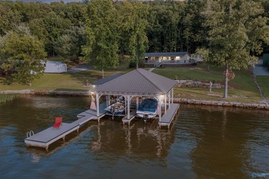 Dream lake home on Lake Neely Henry. This open concept three - photo 3