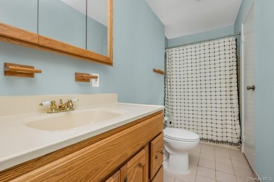 Beautifully Updated 2 Bedroom/1 Bath Condo In The Rarely - photo 12