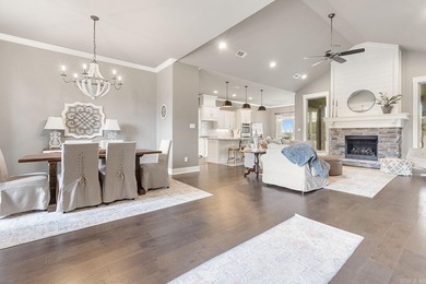 Beautifully maintained home on acrerage!! 4 bedrooms, huge bonus - photo 3