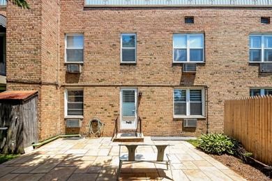 Beautifully Updated 2 Bedroom/1 Bath Condo In The Rarely - photo 13