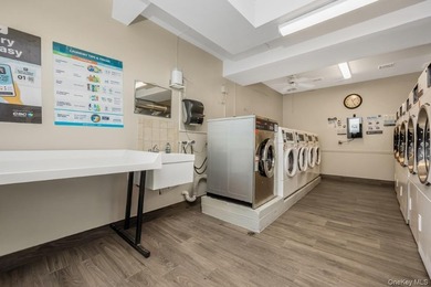Beautifully Updated 2 Bedroom/1 Bath Condo In The Rarely - photo 16