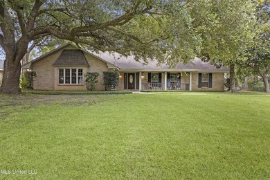 Bayou View Beauty - Perfect for Large or Multi-Generational - photo 1