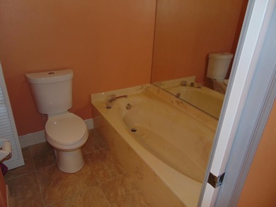 FIRST FLOOR. MOVE IN READY. COVERED PARKING. IMMACULATE JUMBO - photo 21