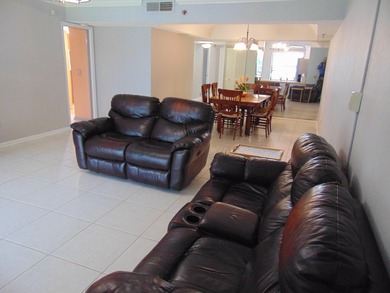 FIRST FLOOR. MOVE IN READY. COVERED PARKING. IMMACULATE JUMBO - photo 25