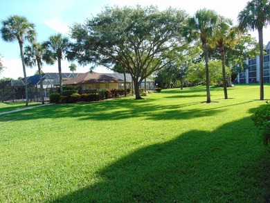 FIRST FLOOR. MOVE IN READY. COVERED PARKING. IMMACULATE JUMBO - photo 32