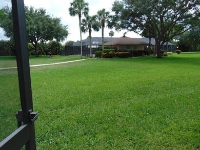 FIRST FLOOR. MOVE IN READY. COVERED PARKING. IMMACULATE JUMBO - photo 39