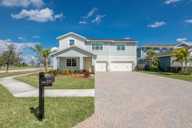 (private lake, pond, creek) Home For Sale in Loxahatchee Florida