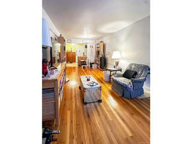 Welcome to this spacious and well-maintained 1-bedroom, 1-bath - photo 6