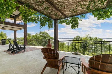 LOCATION, LOCATION, LOCATION. Lake living on one of the most - photo 10
