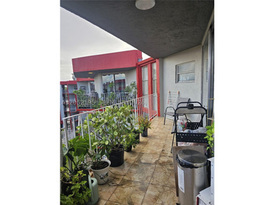 Welcome to this charming 2-bedroom, 2-bathroom condo located in - photo 22
