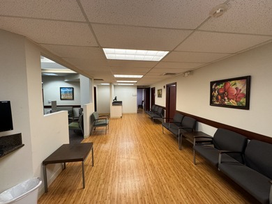 Medical building with elevator, ADA accessible, reception area - photo 6