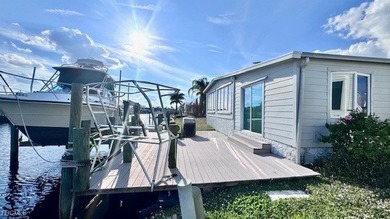 Caloosahatchee River Home For Sale in North Fort Myers Florida