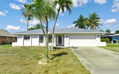 Caloosahatchee River Home For Sale in Cape Coral Florida