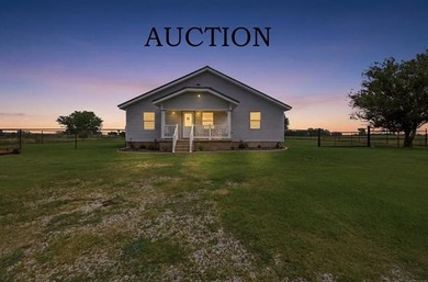 Auction Property! Live onsite auction Thur July 23 10:01 AM - photo 1