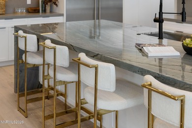 Penthouse Villa ready to move in to today overlooking Paseo with