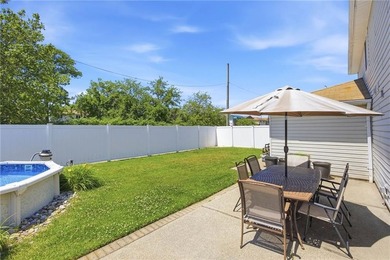 Embrace the opportunity to view this pristine Semi-Detached - photo 17