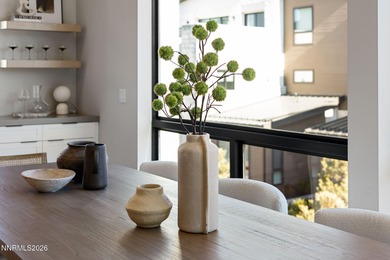 Penthouse Villa ready to move in to today overlooking Paseo with