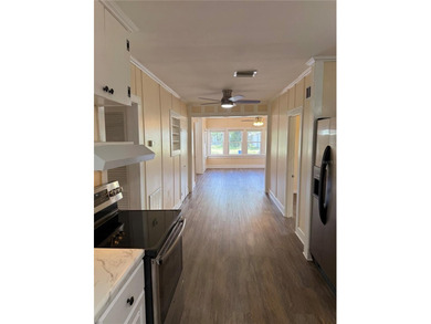 HUGE DOUBLE LOT!!! Charming 2bed 1 bath home situated on an - photo 22