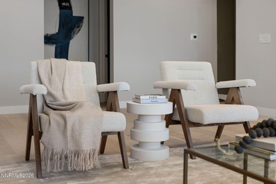 Penthouse Villa ready to move in to today overlooking Paseo with