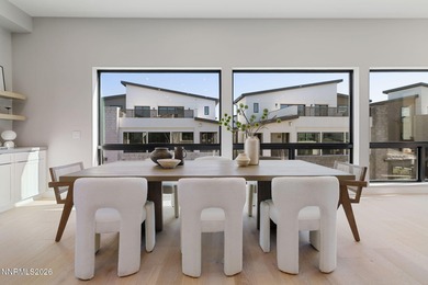 Penthouse Villa ready to move in to today overlooking Paseo with