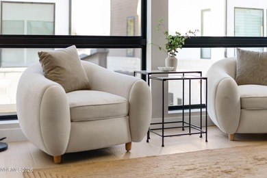 Penthouse Villa ready to move in to today overlooking Paseo with