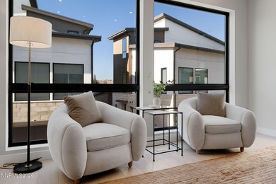 Penthouse Villa ready to move in to today overlooking Paseo with