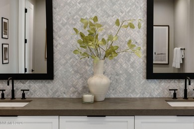 Penthouse Villa ready to move in to today overlooking Paseo with