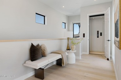 Penthouse Villa ready to move in to today overlooking Paseo with