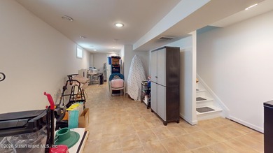 Cozy three-bedroom, semi-attached home in Old Town, Staten - photo 16