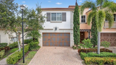 Lake Townhome/Townhouse For Sale in West Palm Beach, Florida
